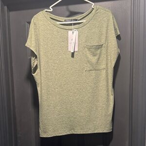 Casual Olive Green Women's Tee